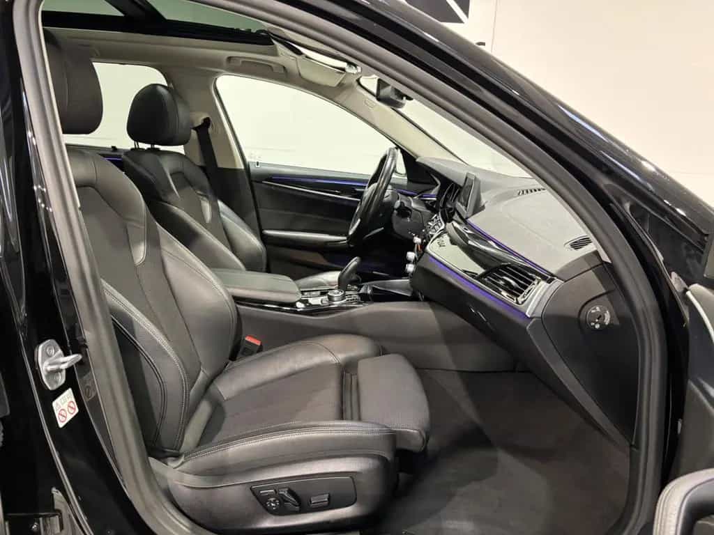 BMW 5 Series 520d Sport Line, Automatik,Panorama-Dach,Kamera 10/2017-photo-21