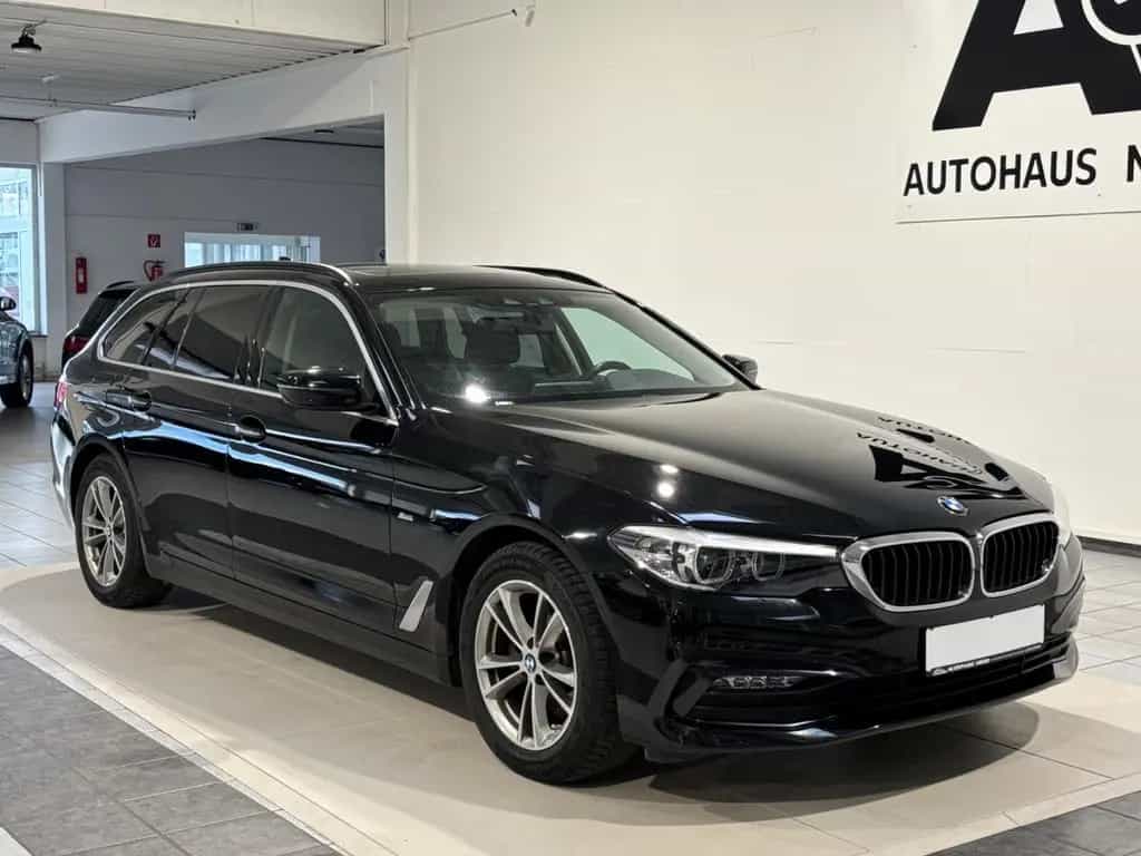 BMW 5 Series 520d Sport Line, Automatik,Panorama-Dach,Kamera 10/2017-photo-8