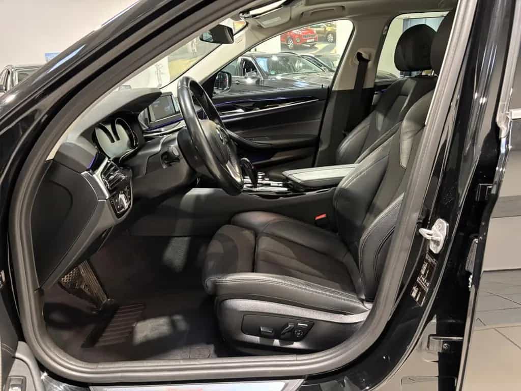 BMW 5 Series 520d Sport Line, Automatik,Panorama-Dach,Kamera 10/2017-photo-9