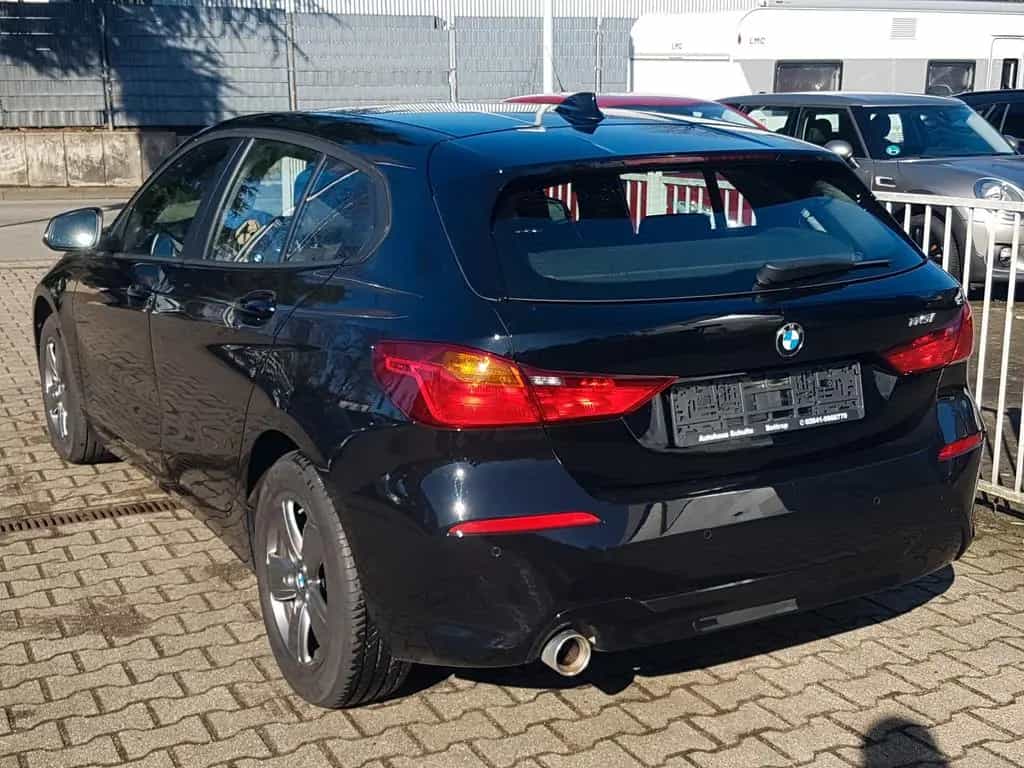 BMW 1 Series 118i Advantage Navi Einparkhilfe Sitzheizung Alu 12/2020-photo-1