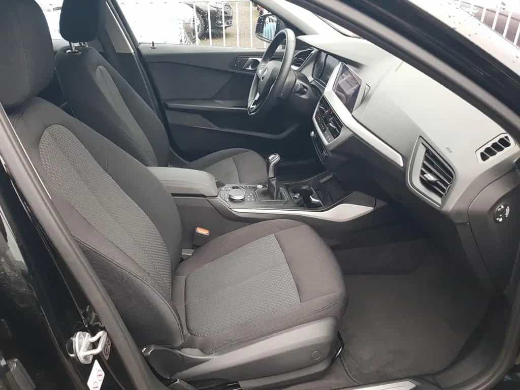 BMW 1 Series 118i Advantage Navi Einparkhilfe Sitzheizung Alu 12/2020-photo-10
