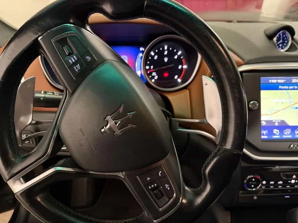 Maserati Ghibli GranLusso 10/2014-photo-11