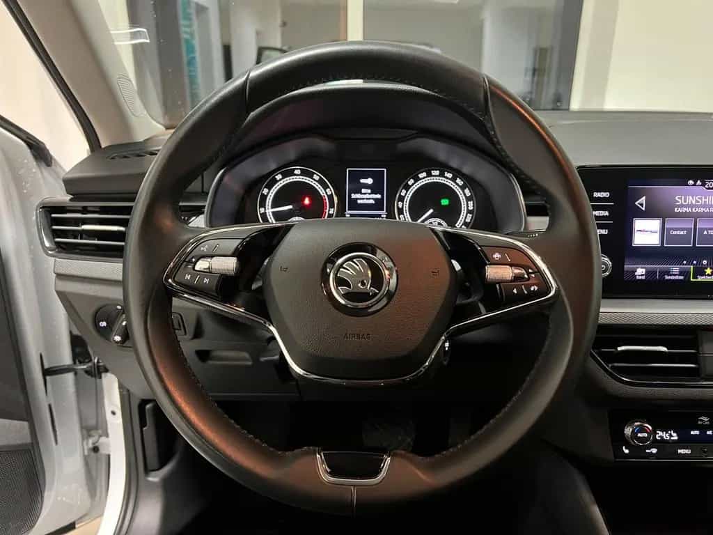 Skoda Kamiq Ambition Autom. Navi CarPlay LED R.Kamera 02/2024-photo-8