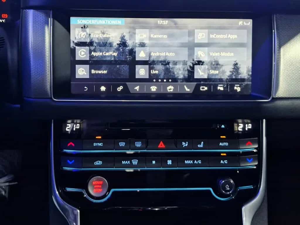 Jaguar XF SPORTBRAKE PORTFOLIO AWD LED/LEDER/PANORAMA 08/2018-photo-22