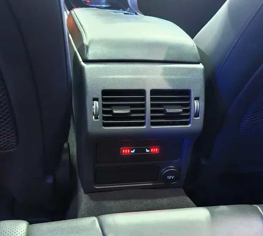 Jaguar XF SPORTBRAKE PORTFOLIO AWD LED/LEDER/PANORAMA 08/2018-photo-24