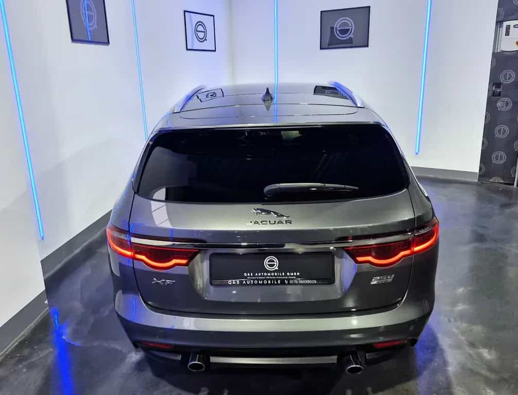 Jaguar XF SPORTBRAKE PORTFOLIO AWD LED/LEDER/PANORAMA 08/2018-photo-8