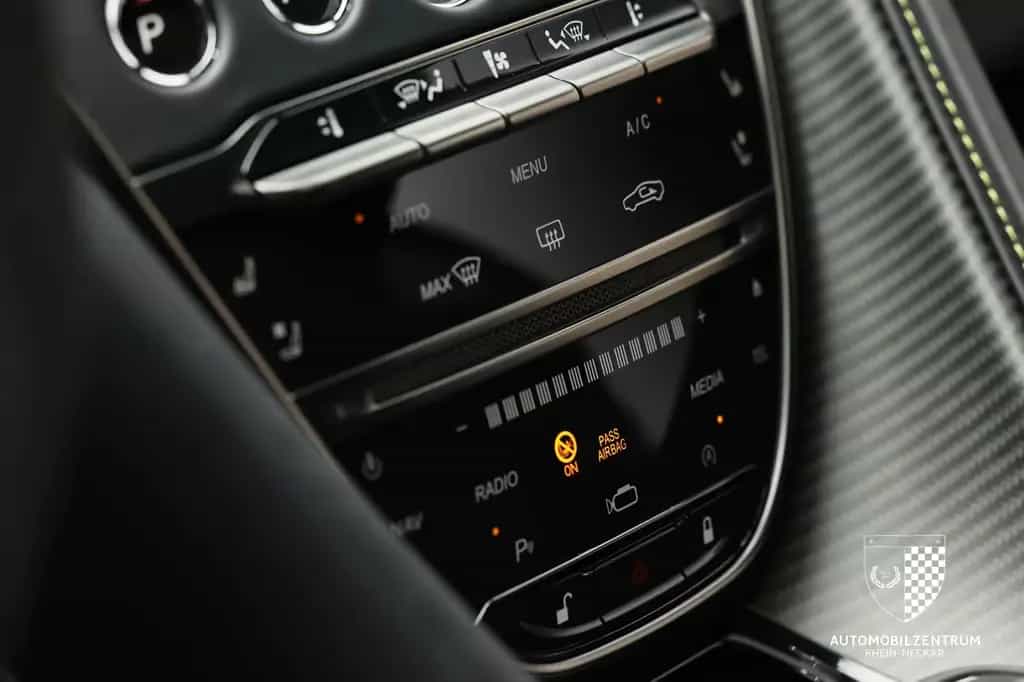 Aston Martin DBS 770 Ultimate 1 of 300 FullCarbon/B&O/Sports+ 12/2023-photo-24