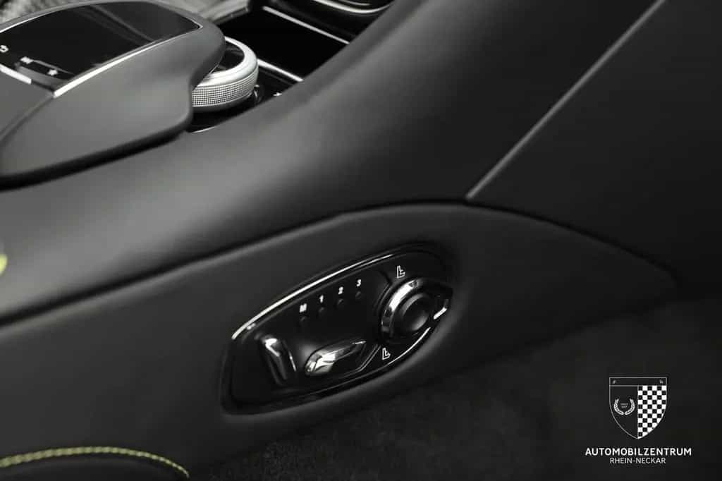 Aston Martin DBS 770 Ultimate 1 of 300 FullCarbon/B&O/Sports+ 12/2023-photo-28