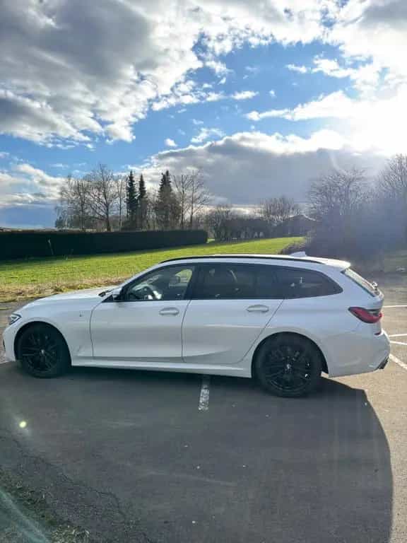 BMW 3 Series 330d xDrive Touring M Sport Auto. AHK 06/2021-photo-3