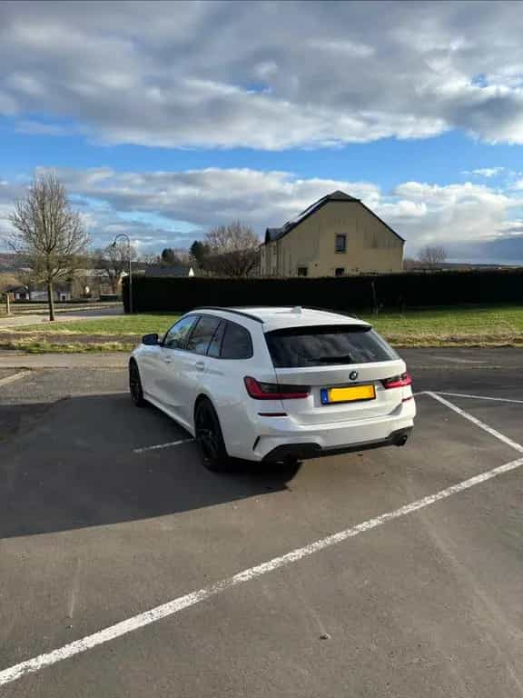 BMW 3 Series 330d xDrive Touring M Sport Auto. AHK 06/2021-photo-9