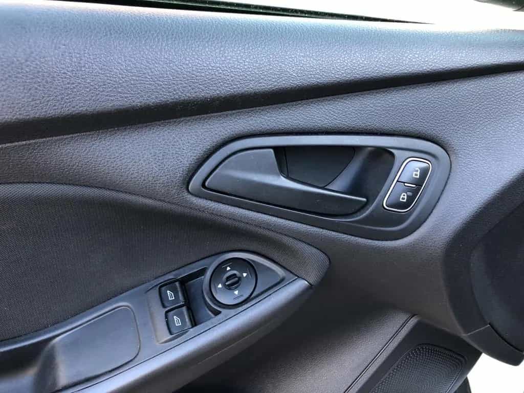 Ford Focus 1,5 EcoBoost Automatik 5-türig AHK 05/2017-photo-22