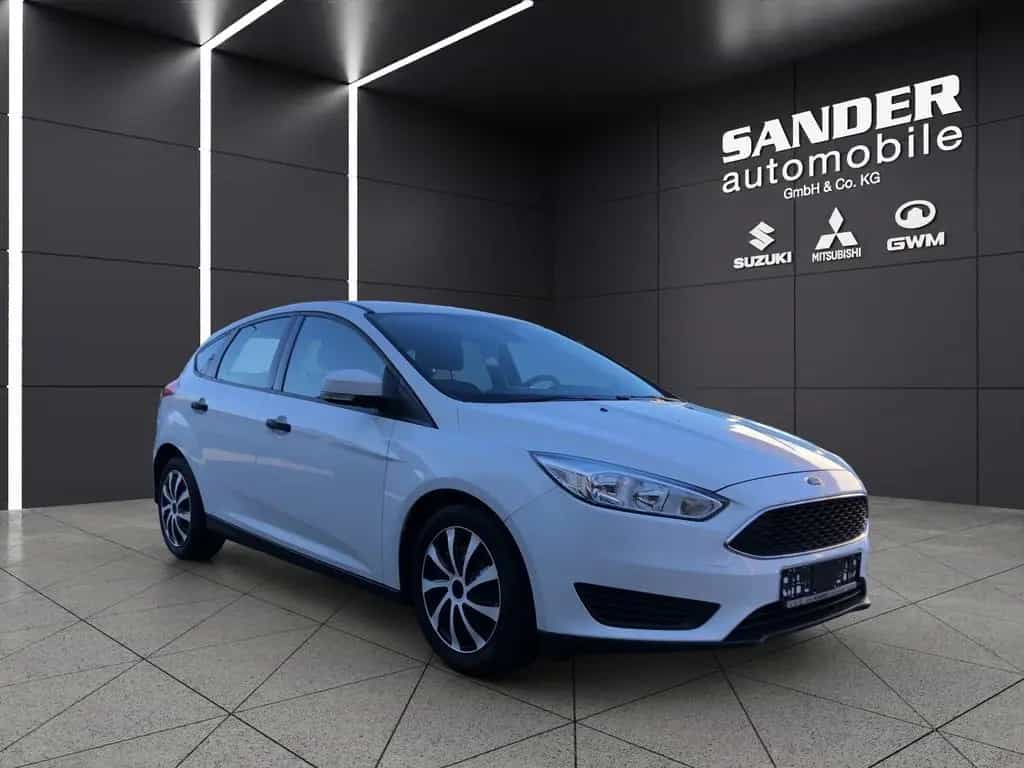 Ford Focus 1,5 EcoBoost Automatik 5-türig AHK 05/2017-photo-3