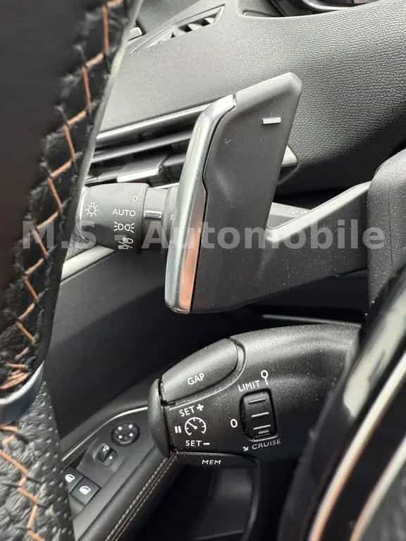Peugeot 3008 1.6 Allure GT-Line Autom.*LED*ACC*SHZ*AHK* 08/2019-photo-25