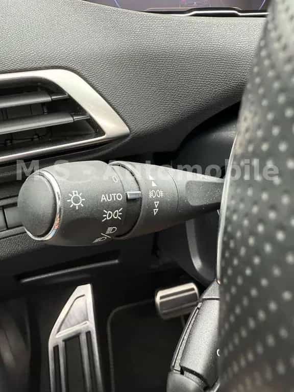 Peugeot 3008 1.6 Allure GT-Line Autom.*LED*ACC*SHZ*AHK* 08/2019-photo-26