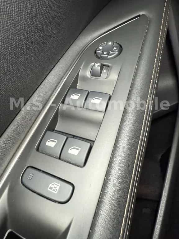 Peugeot 3008 1.6 Allure GT-Line Autom.*LED*ACC*SHZ*AHK* 08/2019-photo-31