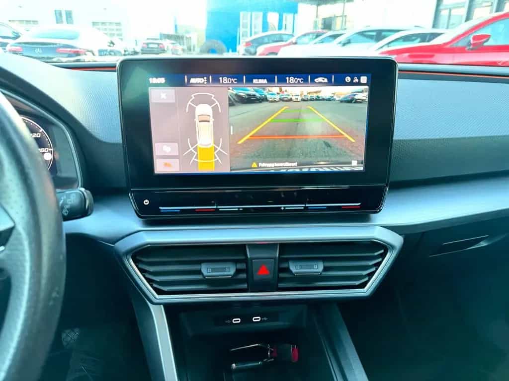 Seat Leon 1.5 eTSI ACT FR DSG Sportstourer Navi_Kamer 02/2022-photo-15