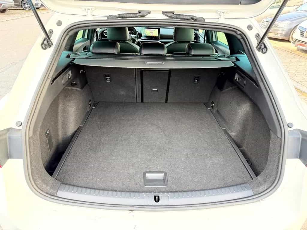 Seat Leon 1.5 eTSI ACT FR DSG Sportstourer Navi_Kamer 02/2022-photo-17