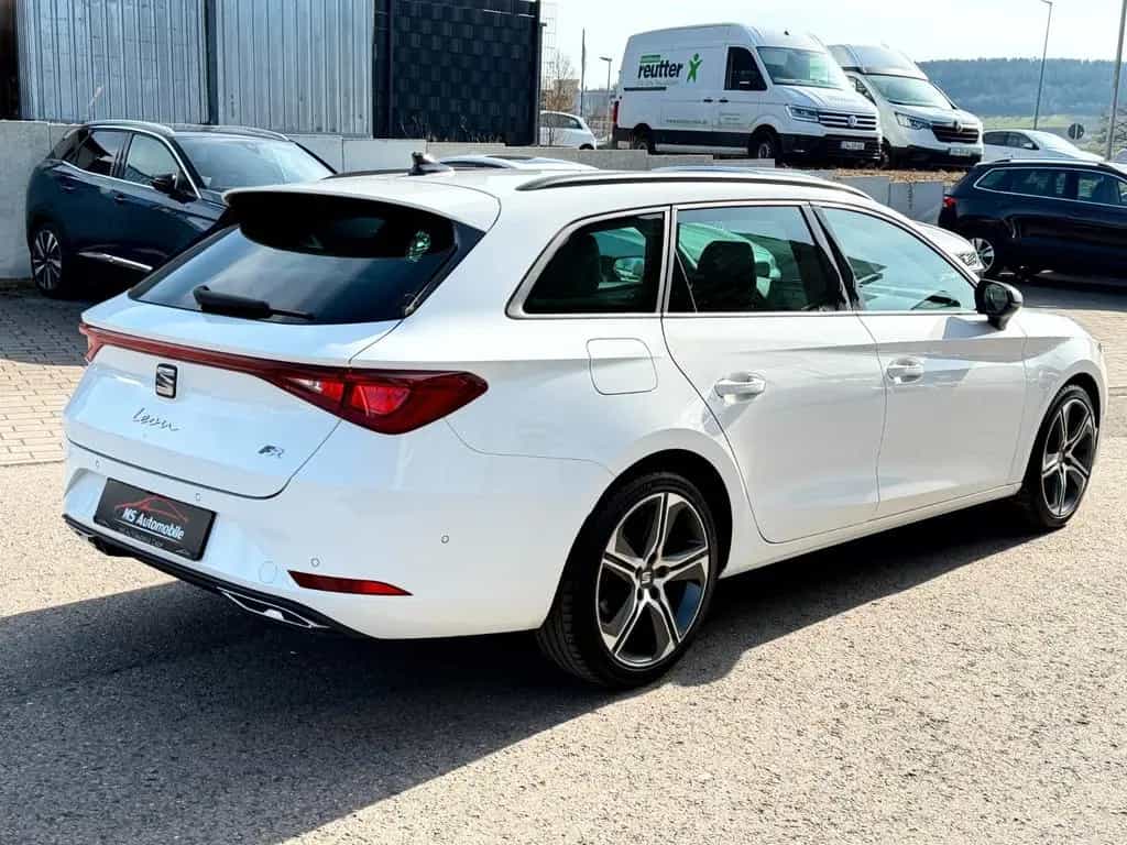 Seat Leon 1.5 eTSI ACT FR DSG Sportstourer Navi_Kamer 02/2022-photo-4