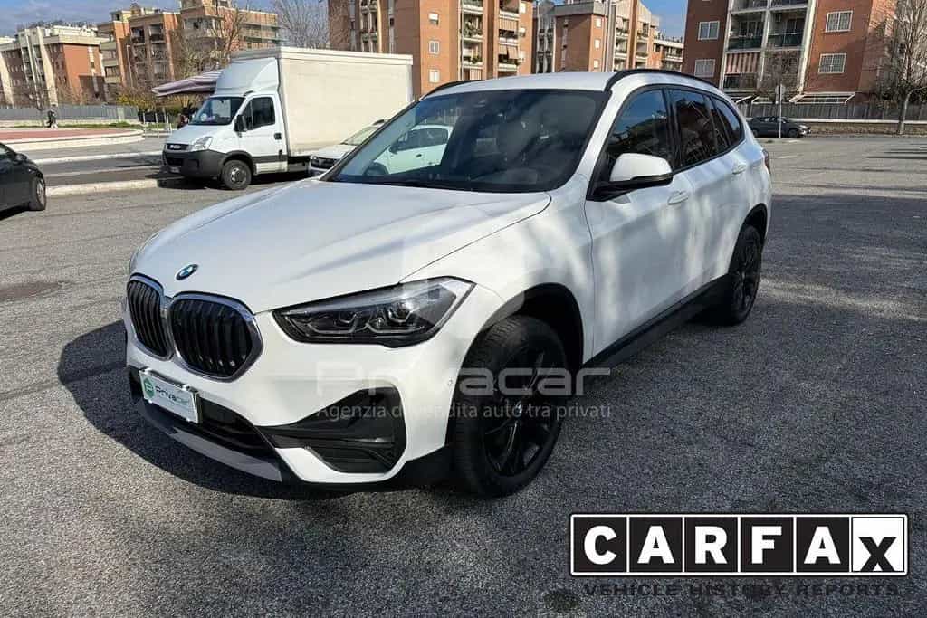 BMW X1 sDrive18d Advantage 11/2019-photo-0