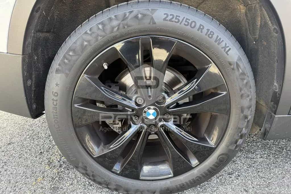 BMW X1 sDrive18d Advantage 11/2019-photo-13
