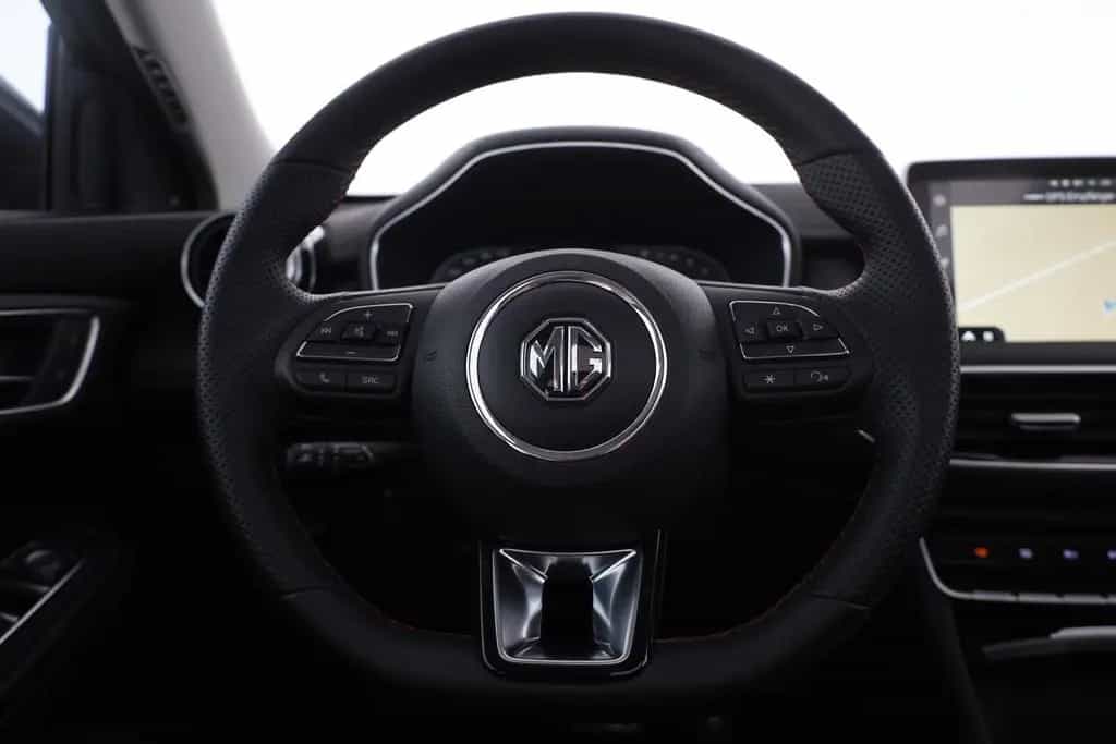 MG HS 1.5 T-GDI Luxury Aut. LED ACC Navi 360° Pano 03/2024-photo-13