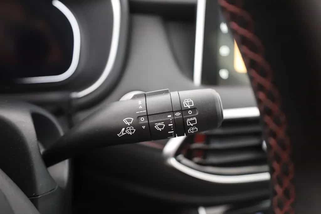 MG HS 1.5 T-GDI Luxury Aut. LED ACC Navi 360° Pano 03/2024-photo-17