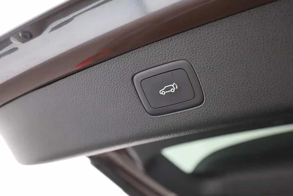 MG HS 1.5 T-GDI Luxury Aut. LED ACC Navi 360° Pano 03/2024-photo-24