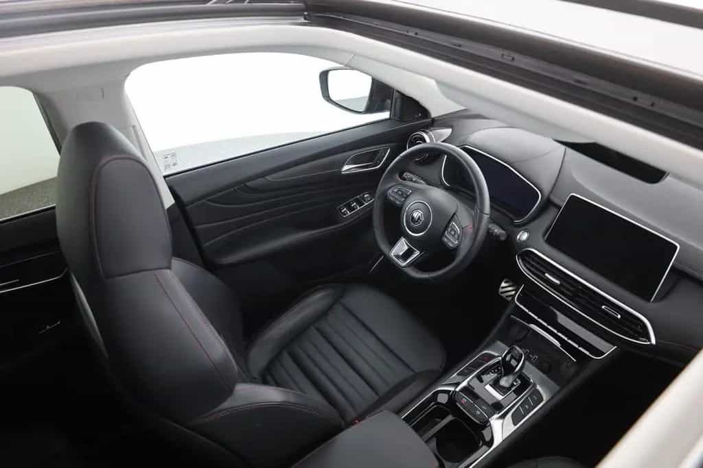 MG HS 1.5 T-GDI Luxury Aut. LED ACC Navi 360° Pano 03/2024-photo-25