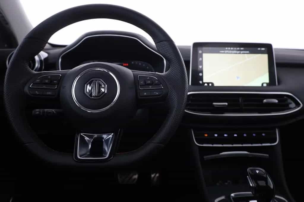 MG HS 1.5 T-GDI Luxury Aut. LED ACC Navi 360° Pano 03/2024-photo-9