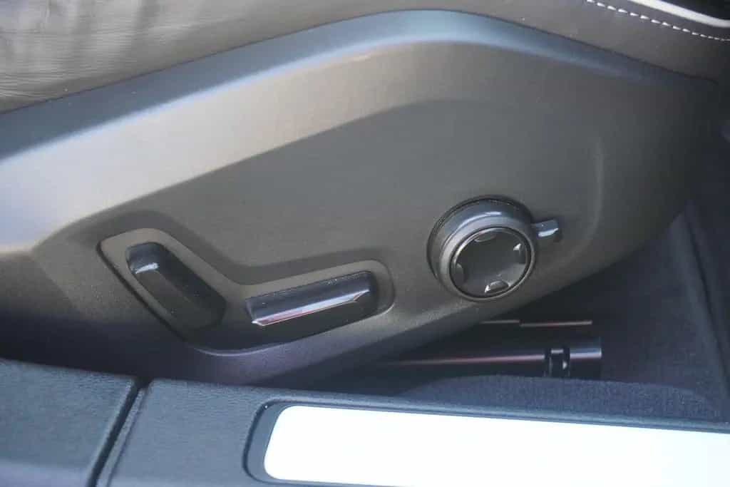Volvo S60 2.0 M-Hybrid Ultimate Dark AWD LED 360° Navi 11/2023-photo-11