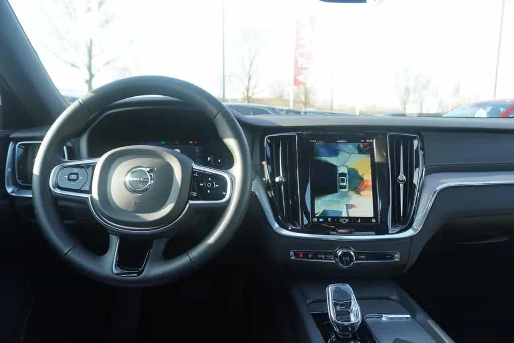 Volvo S60 2.0 M-Hybrid Ultimate Dark AWD LED 360° Navi 11/2023-photo-13