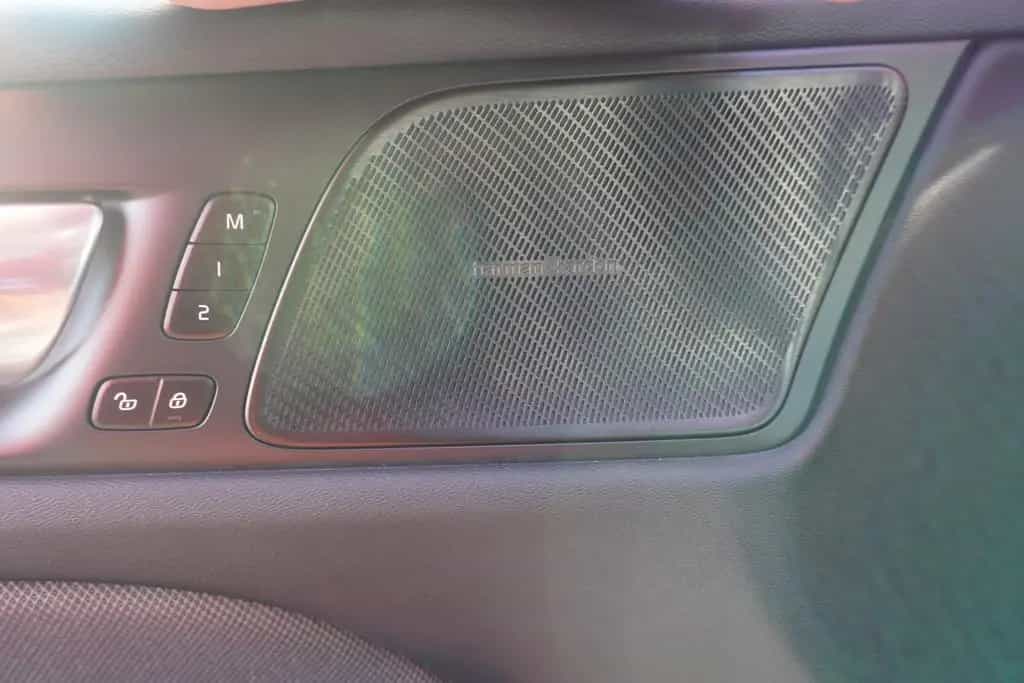 Volvo S60 2.0 M-Hybrid Ultimate Dark AWD LED 360° Navi 11/2023-photo-17