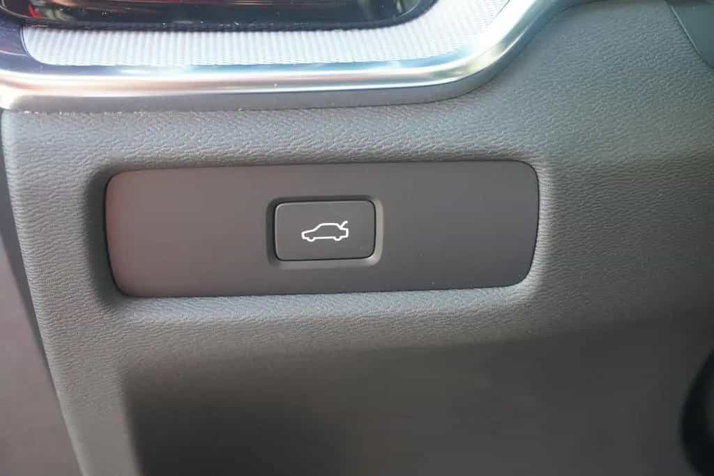 Volvo S60 2.0 M-Hybrid Ultimate Dark AWD LED 360° Navi 11/2023-photo-19