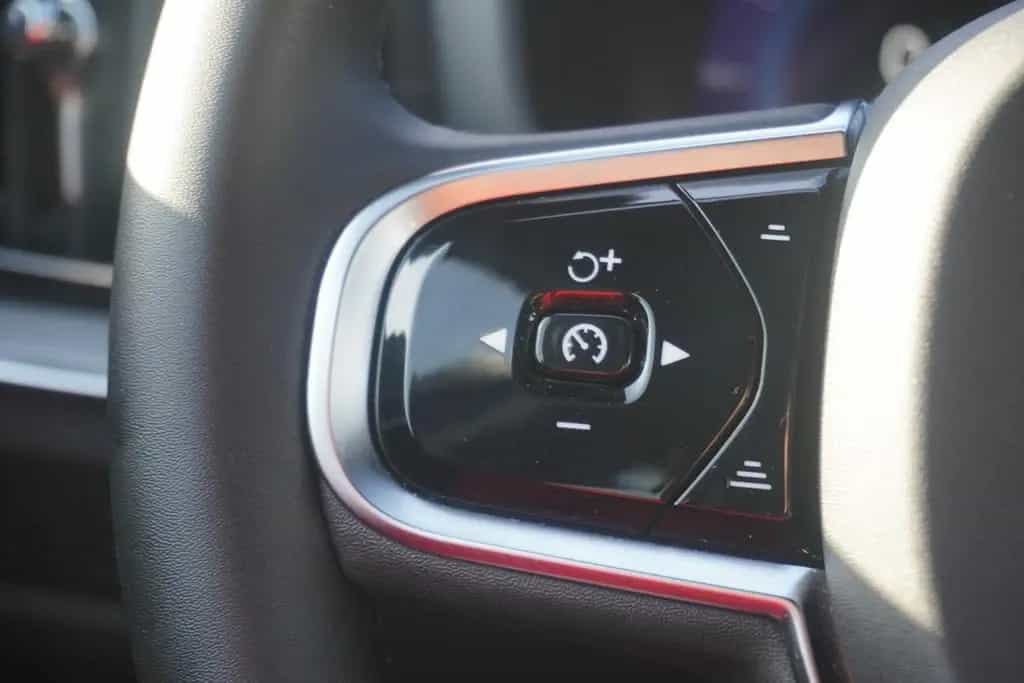 Volvo S60 2.0 M-Hybrid Ultimate Dark AWD LED 360° Navi 11/2023-photo-24