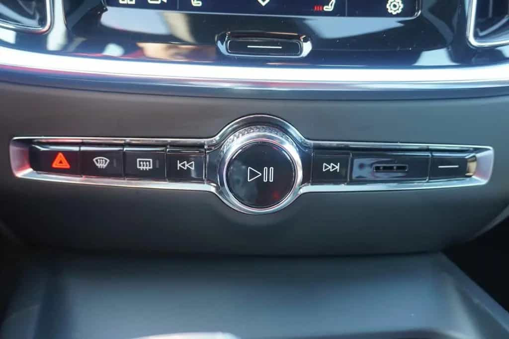 Volvo S60 2.0 M-Hybrid Ultimate Dark AWD LED 360° Navi 11/2023-photo-31