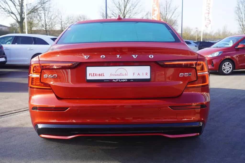 Volvo S60 2.0 M-Hybrid Ultimate Dark AWD LED 360° Navi 11/2023-photo-4