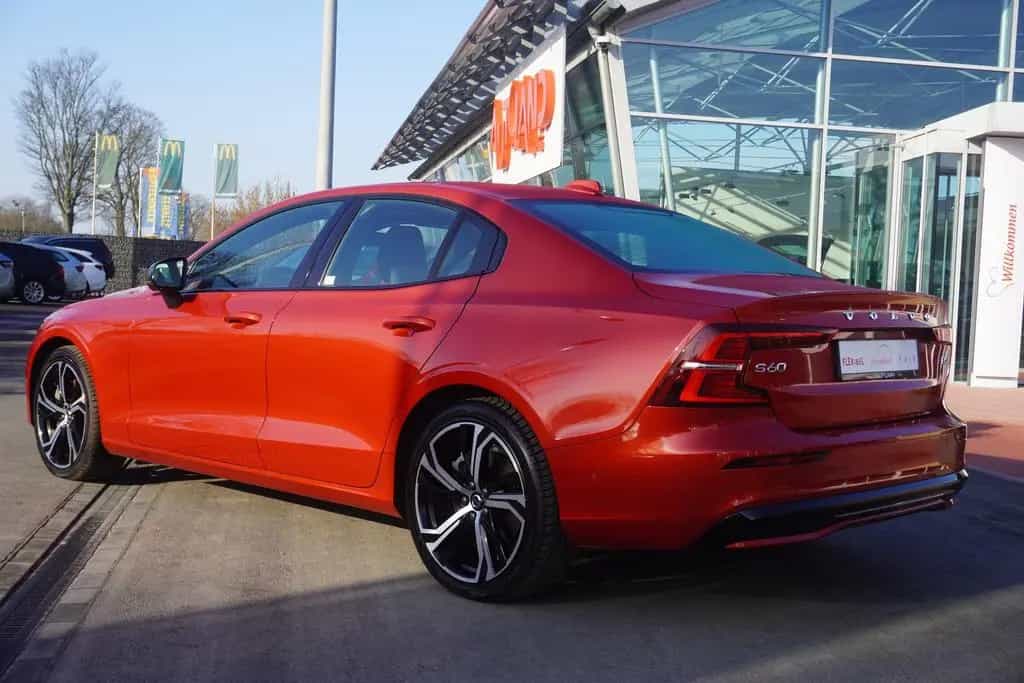Volvo S60 2.0 M-Hybrid Ultimate Dark AWD LED 360° Navi 11/2023-photo-5