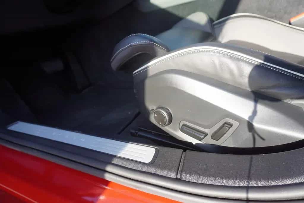 Volvo S60 2.0 M-Hybrid Ultimate Dark AWD LED 360° Navi 11/2023-photo-7