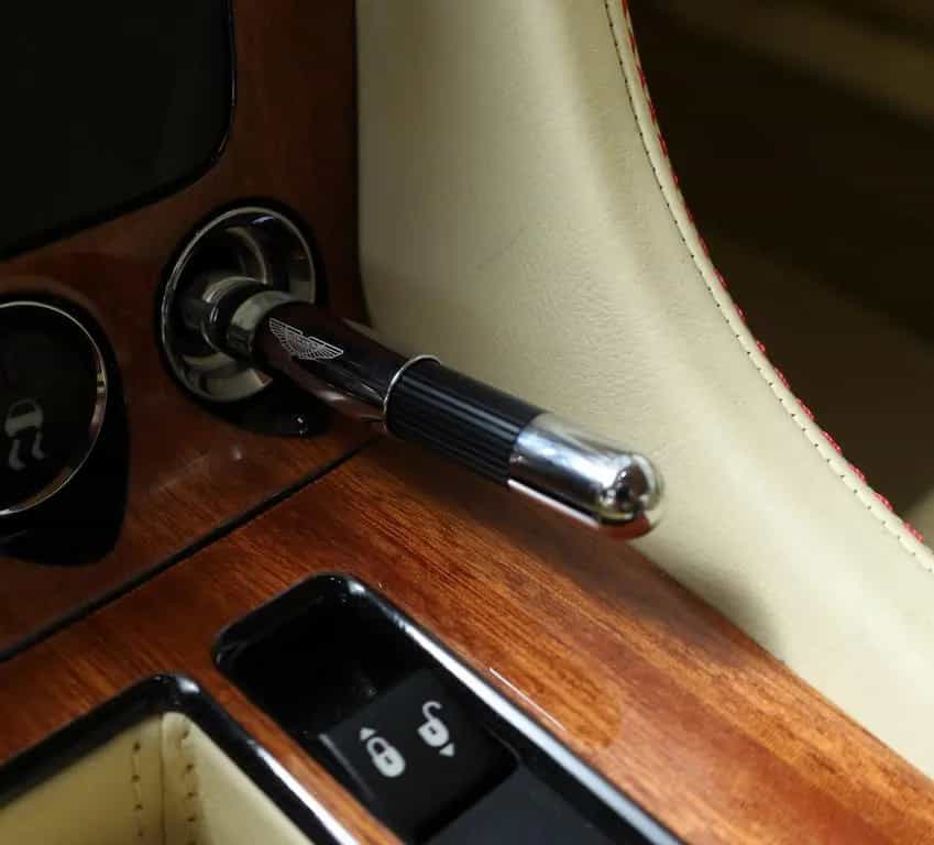 Aston Martin DBS DBS Volante AML Exclusiv*Neuwagen*B&O 03/2010-photo-16