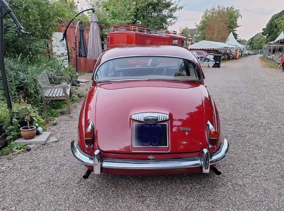 Jaguar MK II Daimler 2.5 V8 02/1969-photo-3