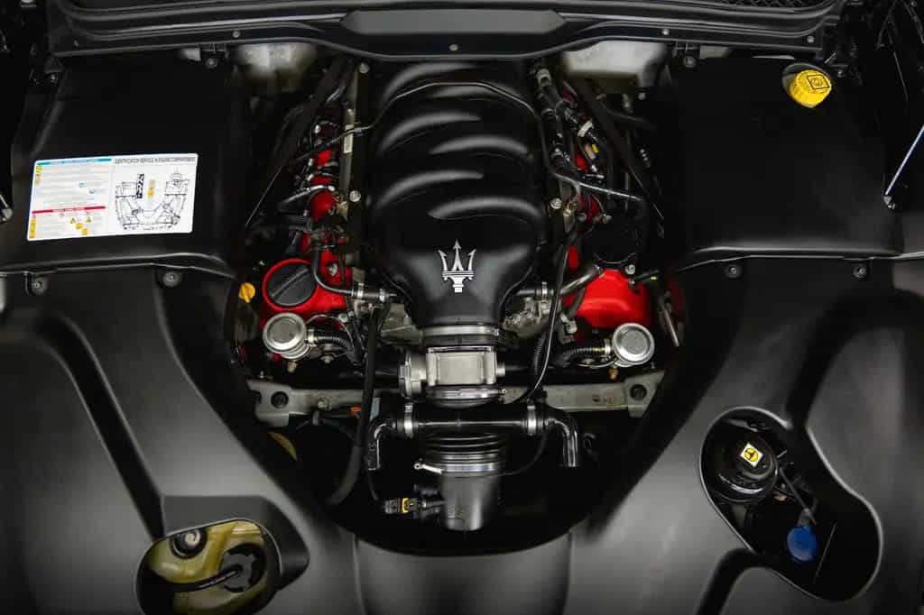 Maserati GranCabrio Sport 4.7 V8 Ferrari *Unfallfrei*BOSE 03/2010-photo-6