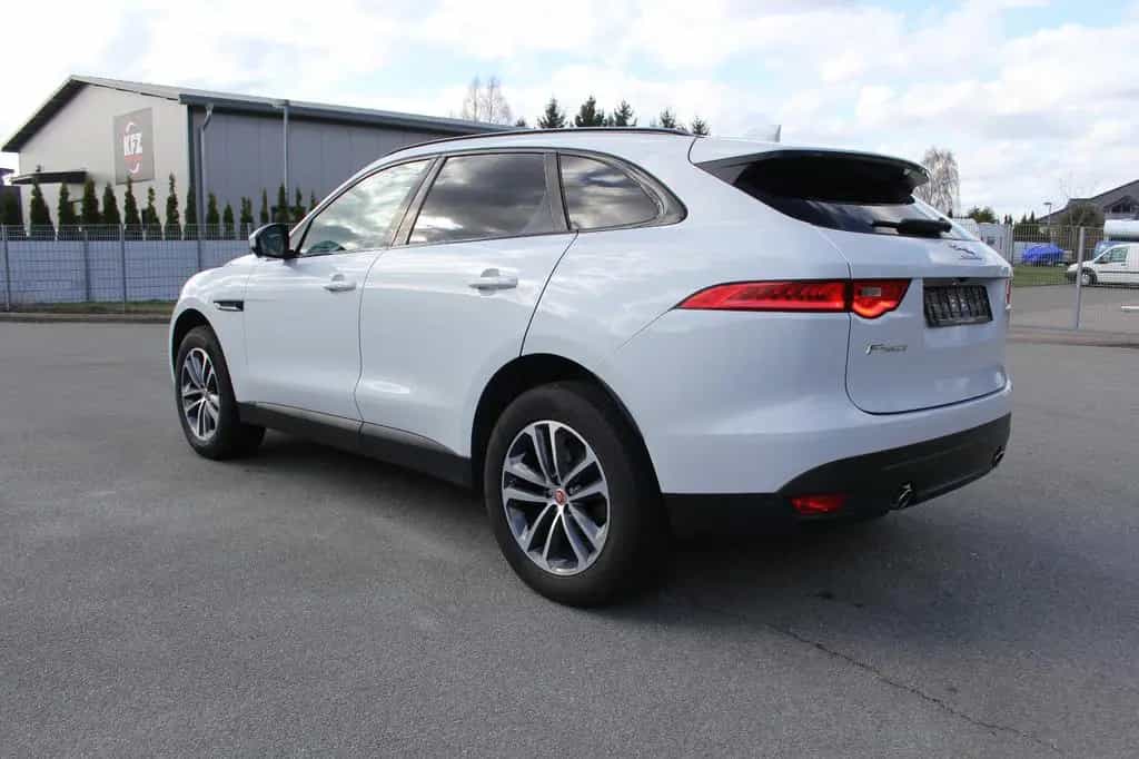 Jaguar F-Pace Prestige AWD 10/2017-photo-1