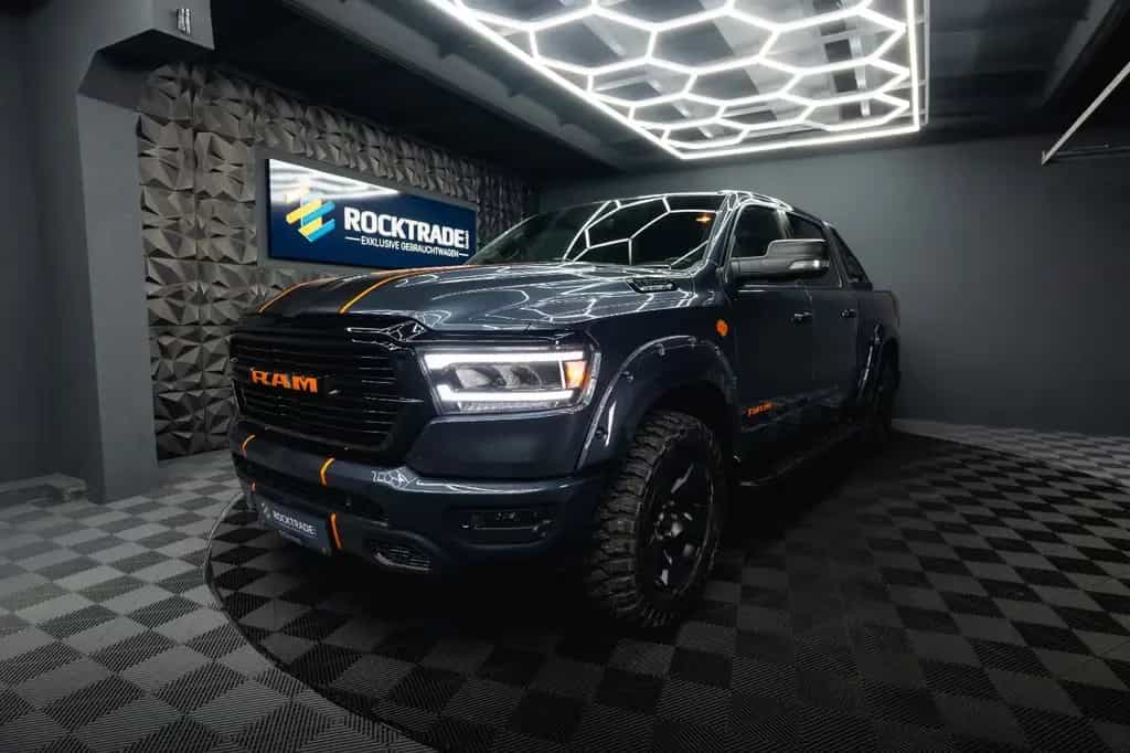 Dodge RAM 5.7 V8 HEMI 4x4 OFFROAD Night HarleyDavidson 01/2020-photo-0