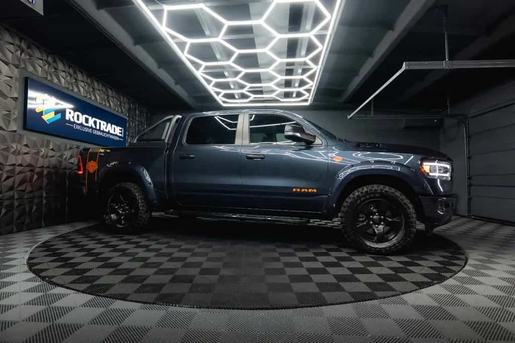 Dodge RAM 5.7 V8 HEMI 4x4 OFFROAD Night HarleyDavidson 01/2020-photo-11