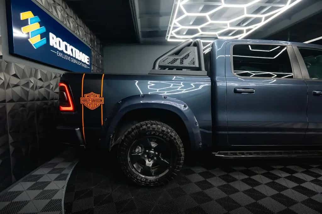 Dodge RAM 5.7 V8 HEMI 4x4 OFFROAD Night HarleyDavidson 01/2020-photo-13