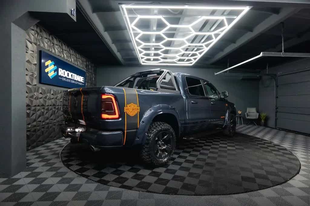 Dodge RAM 5.7 V8 HEMI 4x4 OFFROAD Night HarleyDavidson 01/2020-photo-18