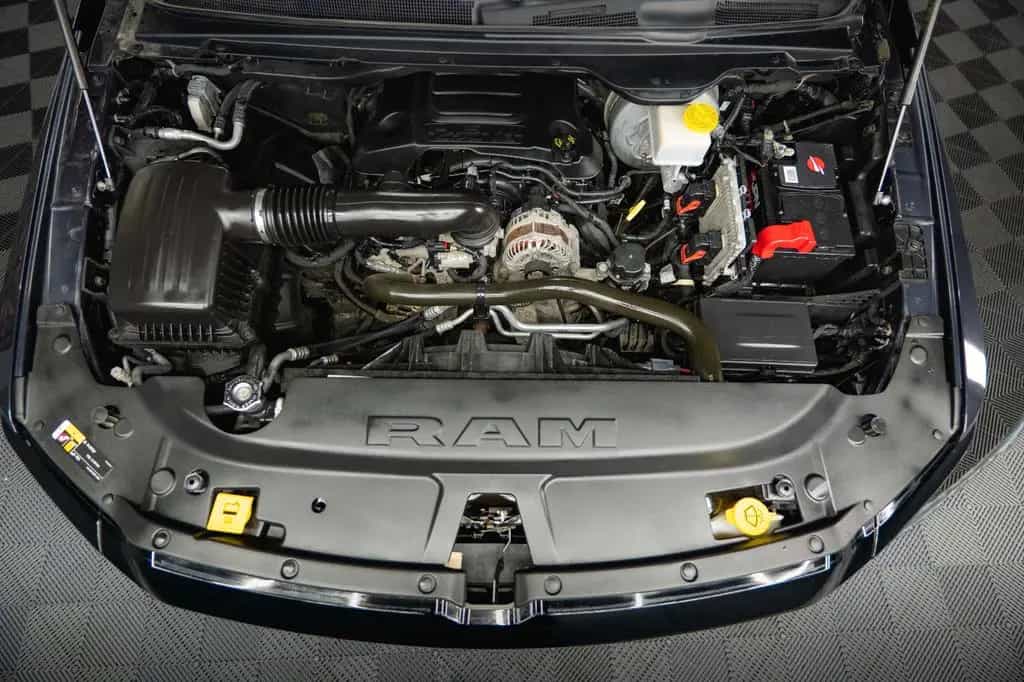 Dodge RAM 5.7 V8 HEMI 4x4 OFFROAD Night HarleyDavidson 01/2020-photo-48