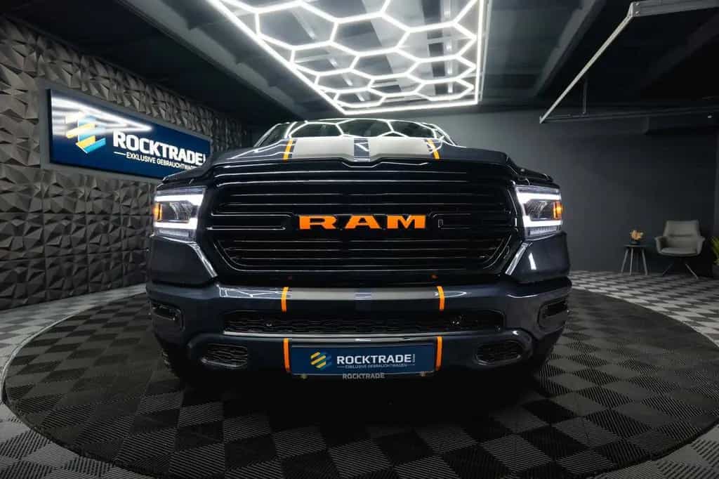 Dodge RAM 5.7 V8 HEMI 4x4 OFFROAD Night HarleyDavidson 01/2020-photo-6