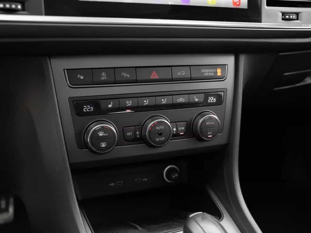 Cupra Ateca AHK BusinessPaket PANO DCC 360° BeatsAudio 11/2022-photo-21