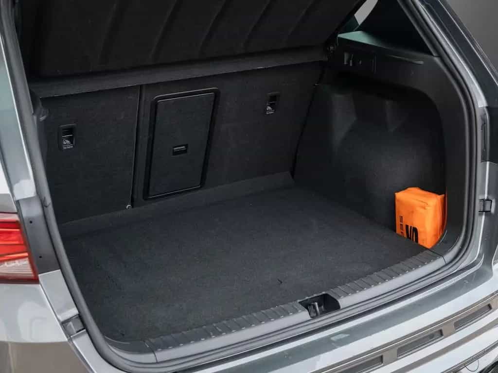 Cupra Ateca AHK BusinessPaket PANO DCC 360° BeatsAudio 11/2022-photo-29